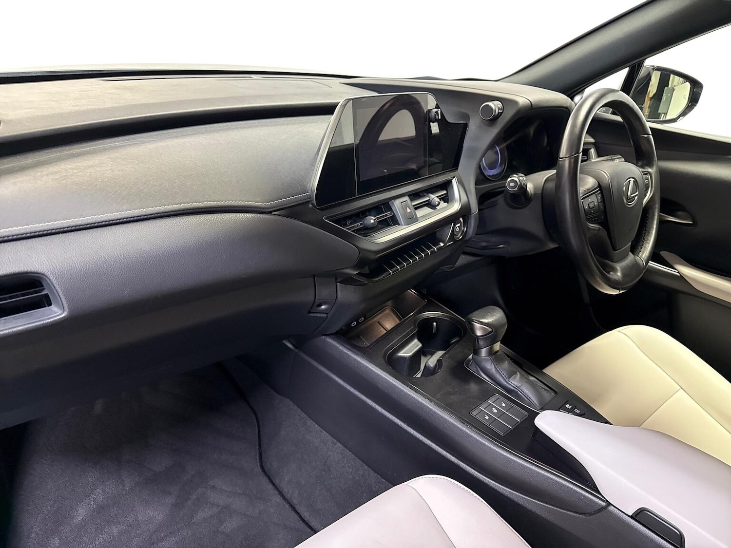 Used Lexus UX 2023 for sale - 76335144: Photo 7