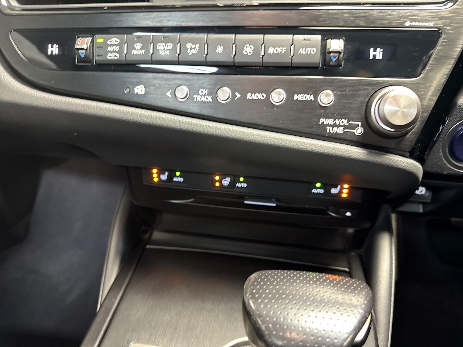 Used Lexus ES 2022 for sale - 76945891: Photo 12