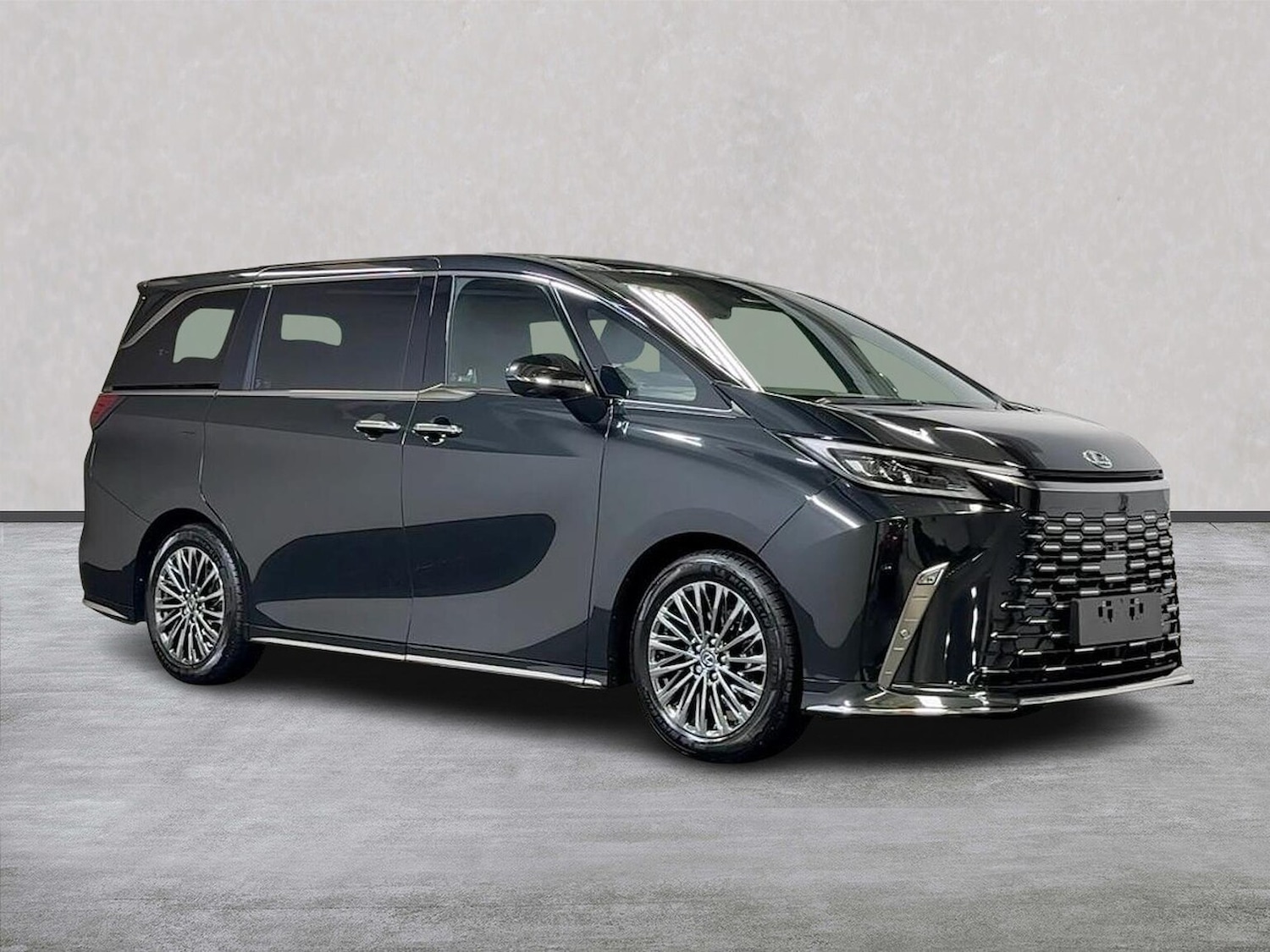 Used Lexus LM 2025 for sale - 76346984: Photo 1