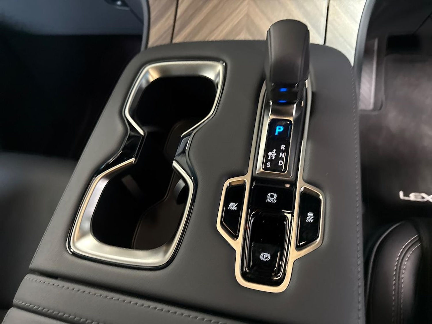 Used Lexus LM 2025 for sale - 76346984: Photo 12