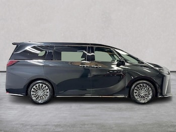 Used Lexus LM 2025 for sale - 76346984: Photo