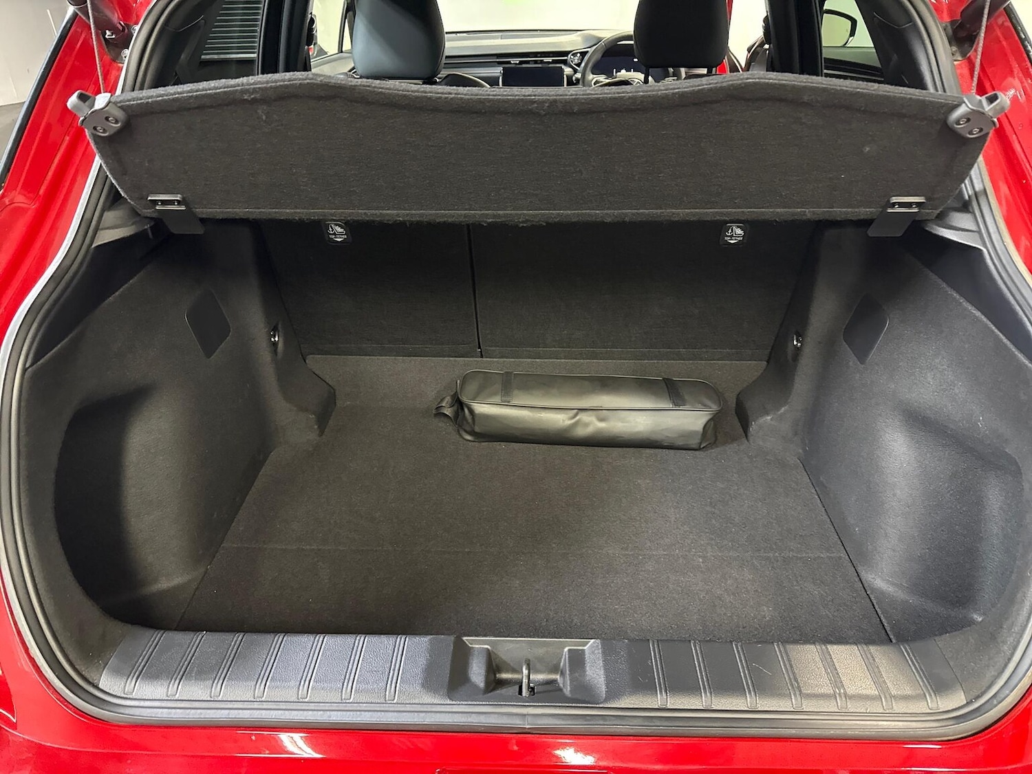 Used Lexus LBX 2024 for sale - 76830751: Photo 17