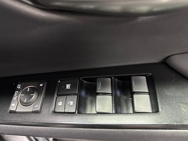 Used Lexus UX 2023 for sale - 76219174: Photo 21
