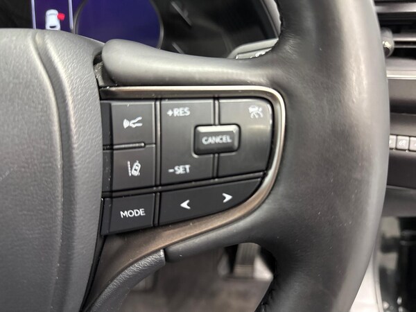 Used Lexus UX 2023 for sale - 76219174: Photo 24