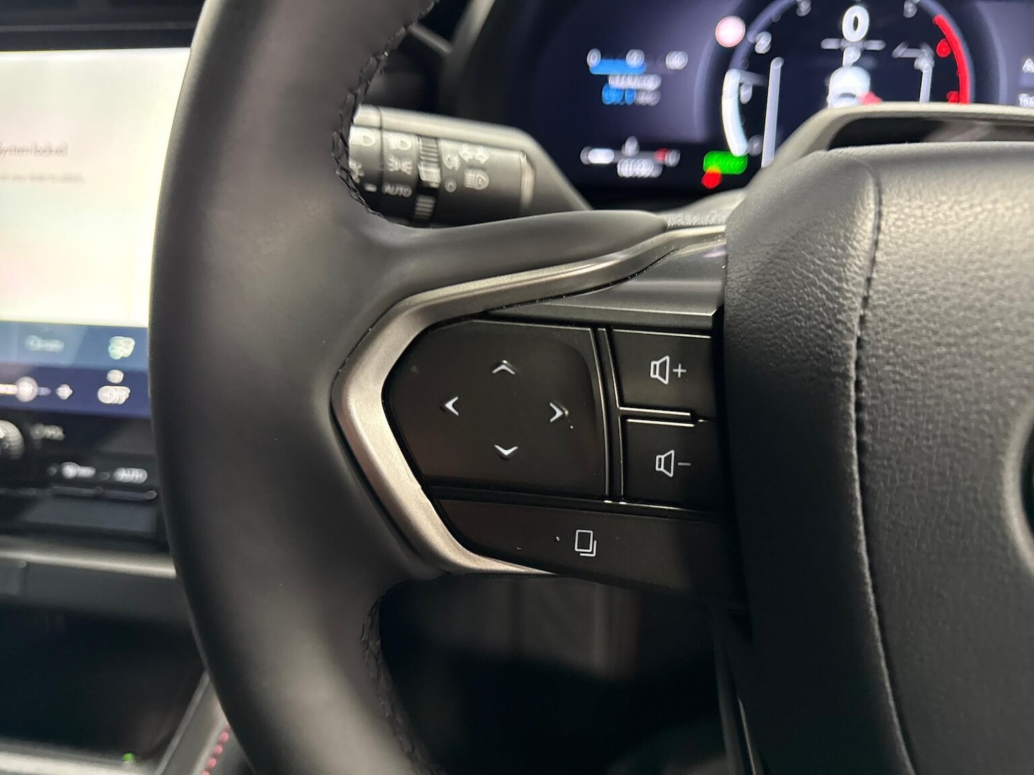 Used Lexus LBX 2024 for sale - 77845345: Photo 24