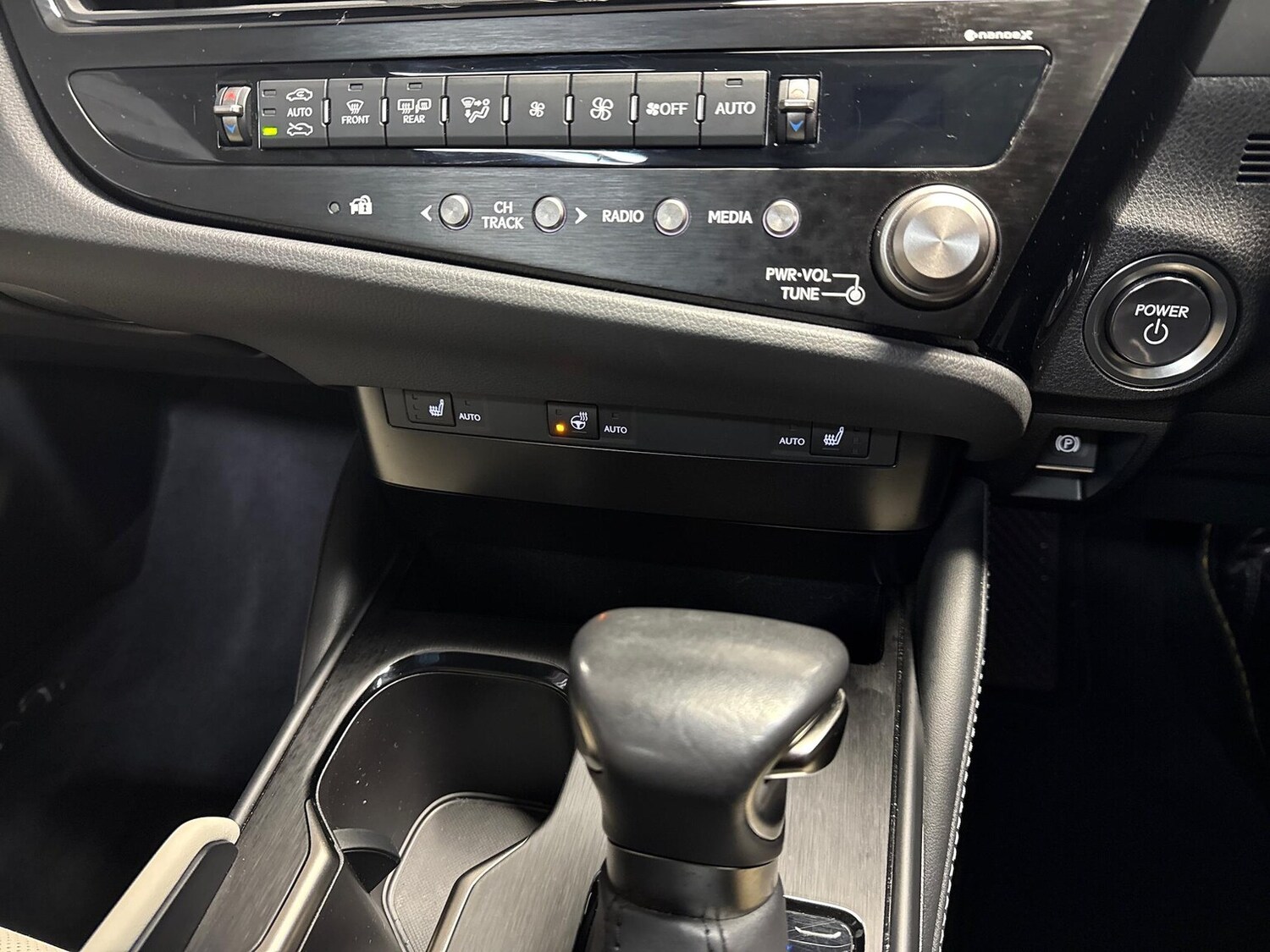 Used Lexus ES 2024 for sale - 76693361: Photo 12