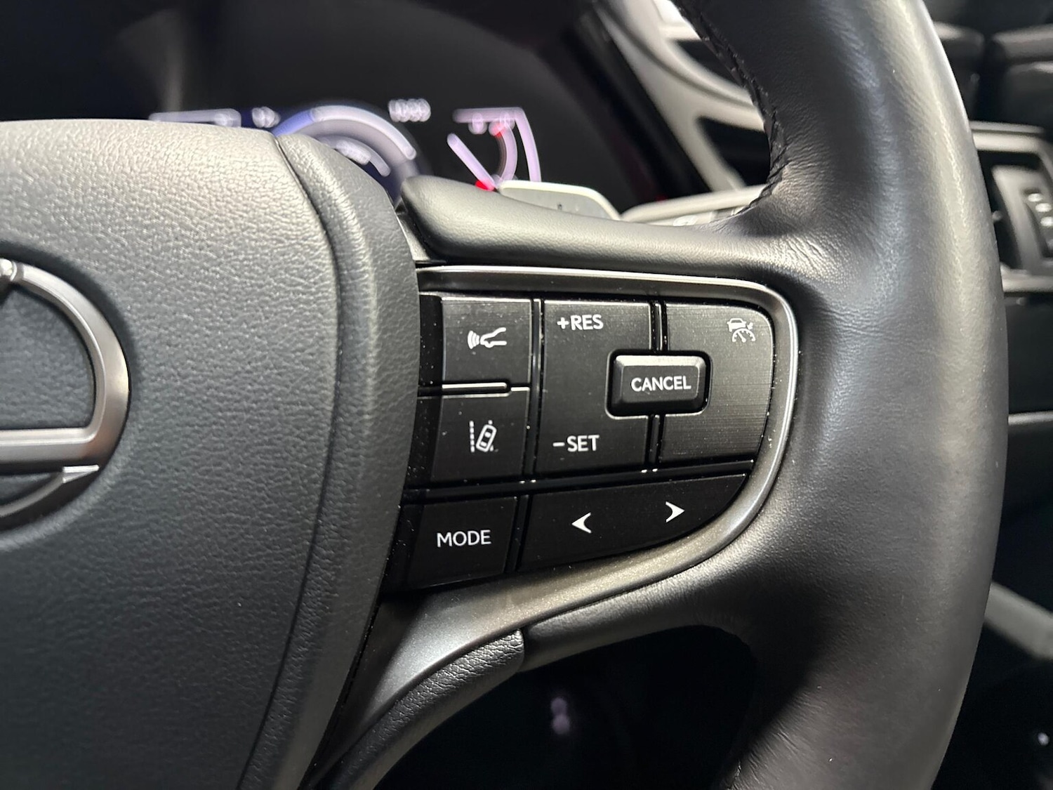 Used Lexus ES 2024 for sale - 76693361: Photo 25