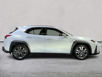 Used Lexus UX 2021 for sale - 75457602: Photo