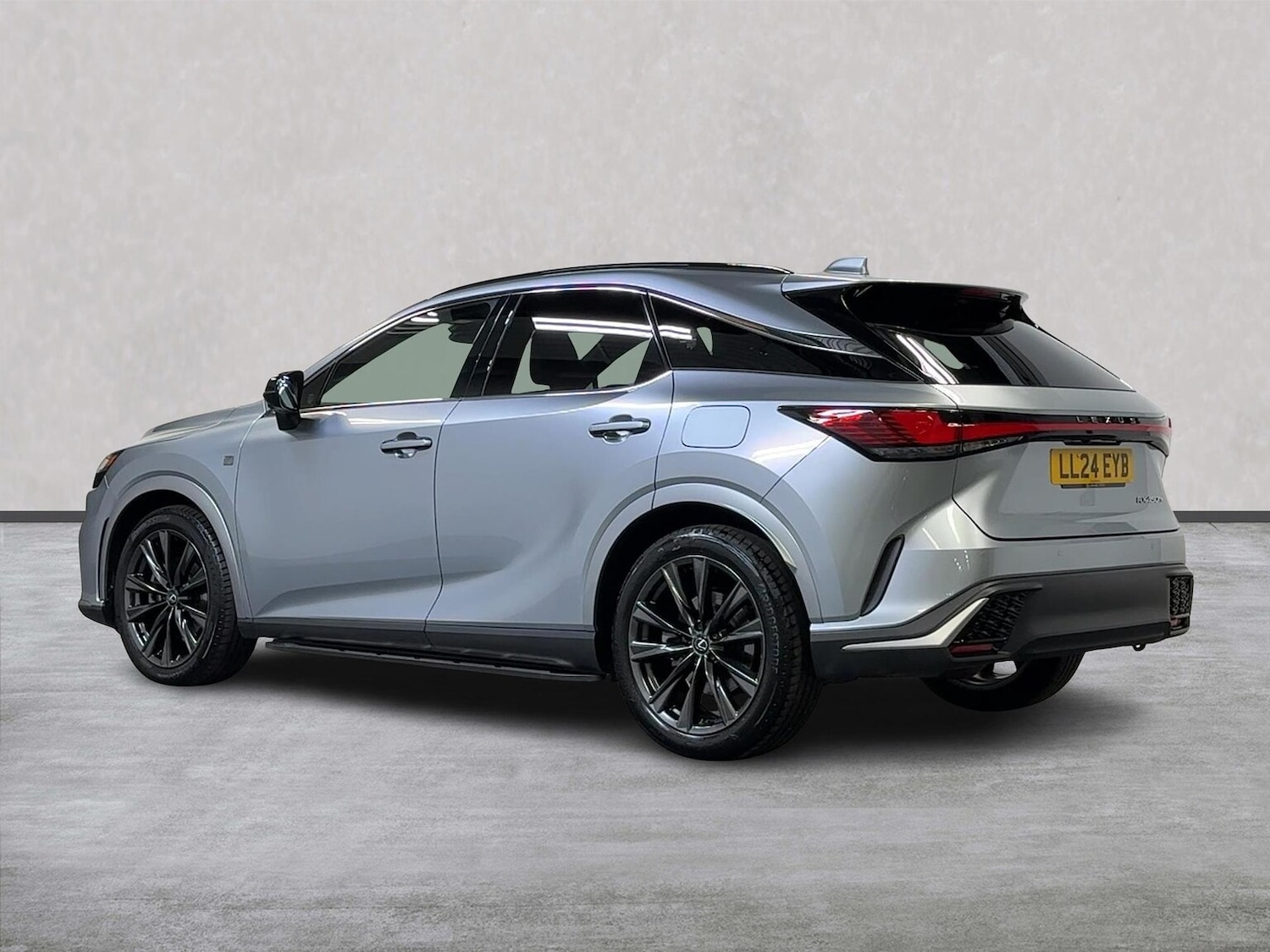 Used Lexus RX 2024 for sale - 76570963: Photo 2