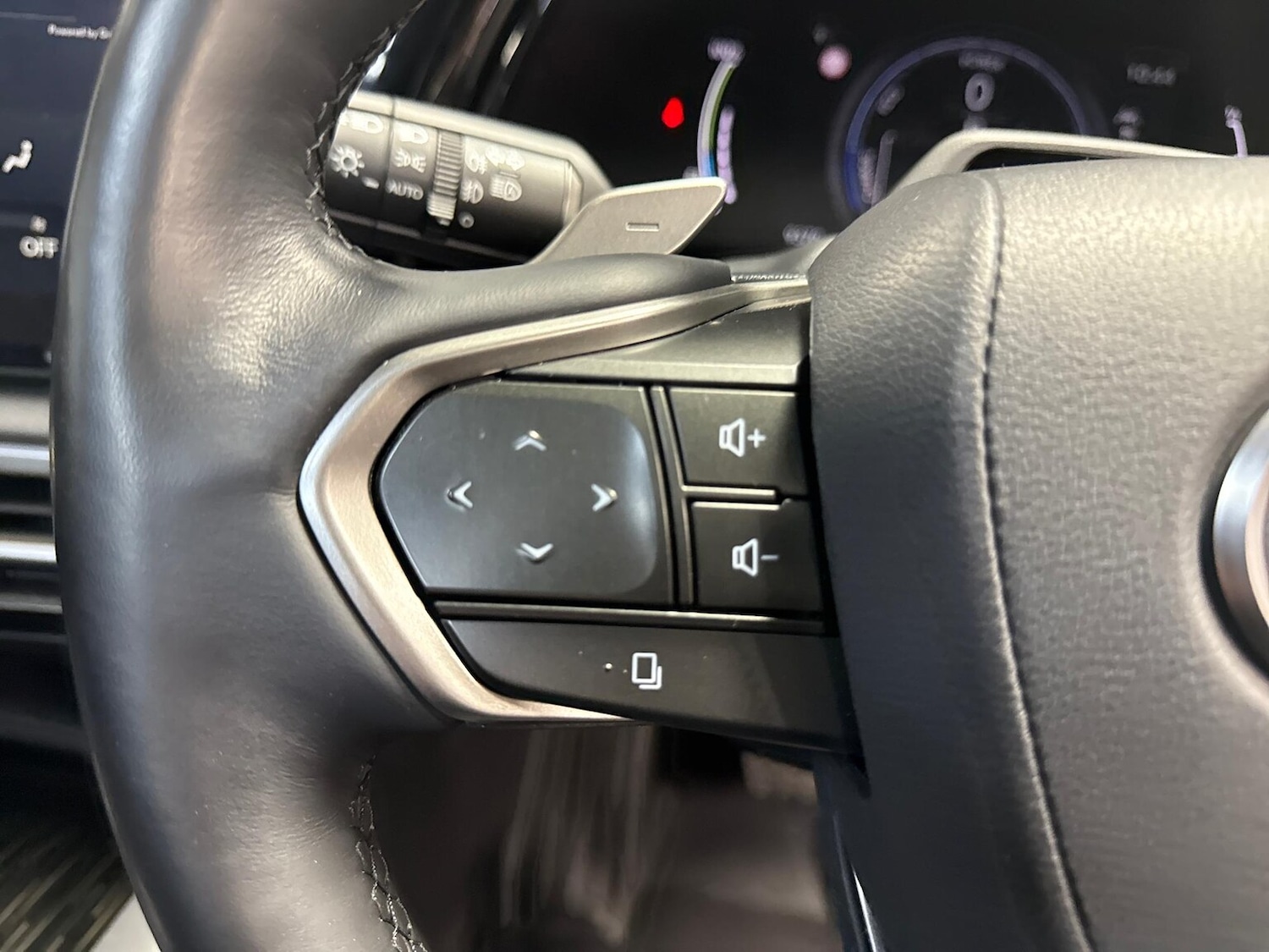 Used Lexus RX 2024 for sale - 76570963: Photo 24