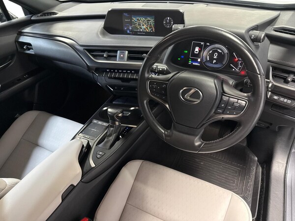 Used Lexus UX 2022 for sale - 76268265: Photo 8