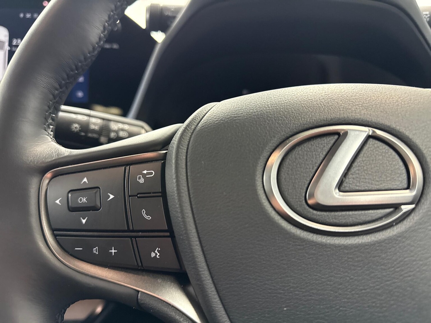 Used Lexus UX 2024 for sale - 77984010: Photo 25
