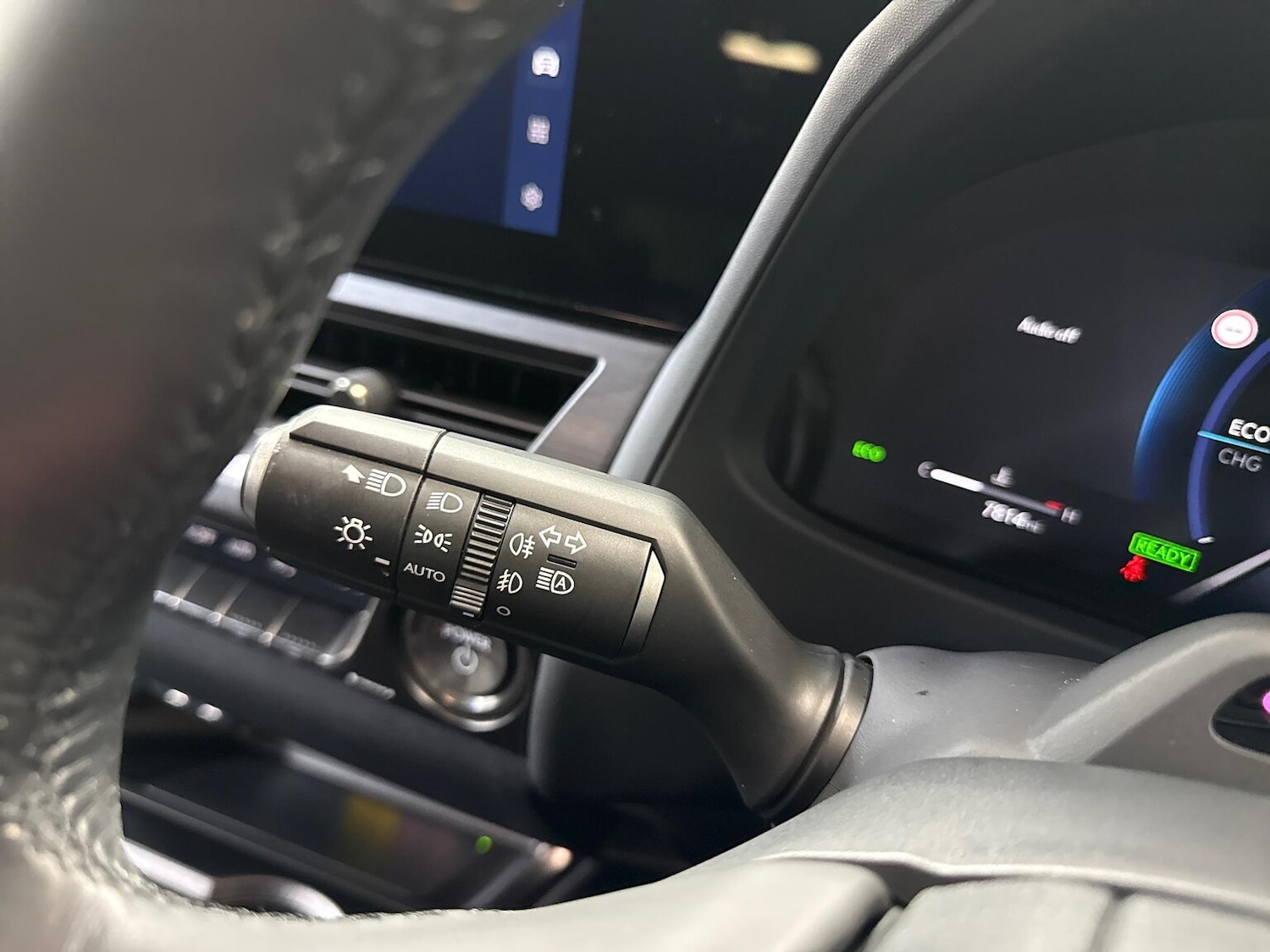 Used Lexus UX 2024 for sale - 77984010: Photo 27