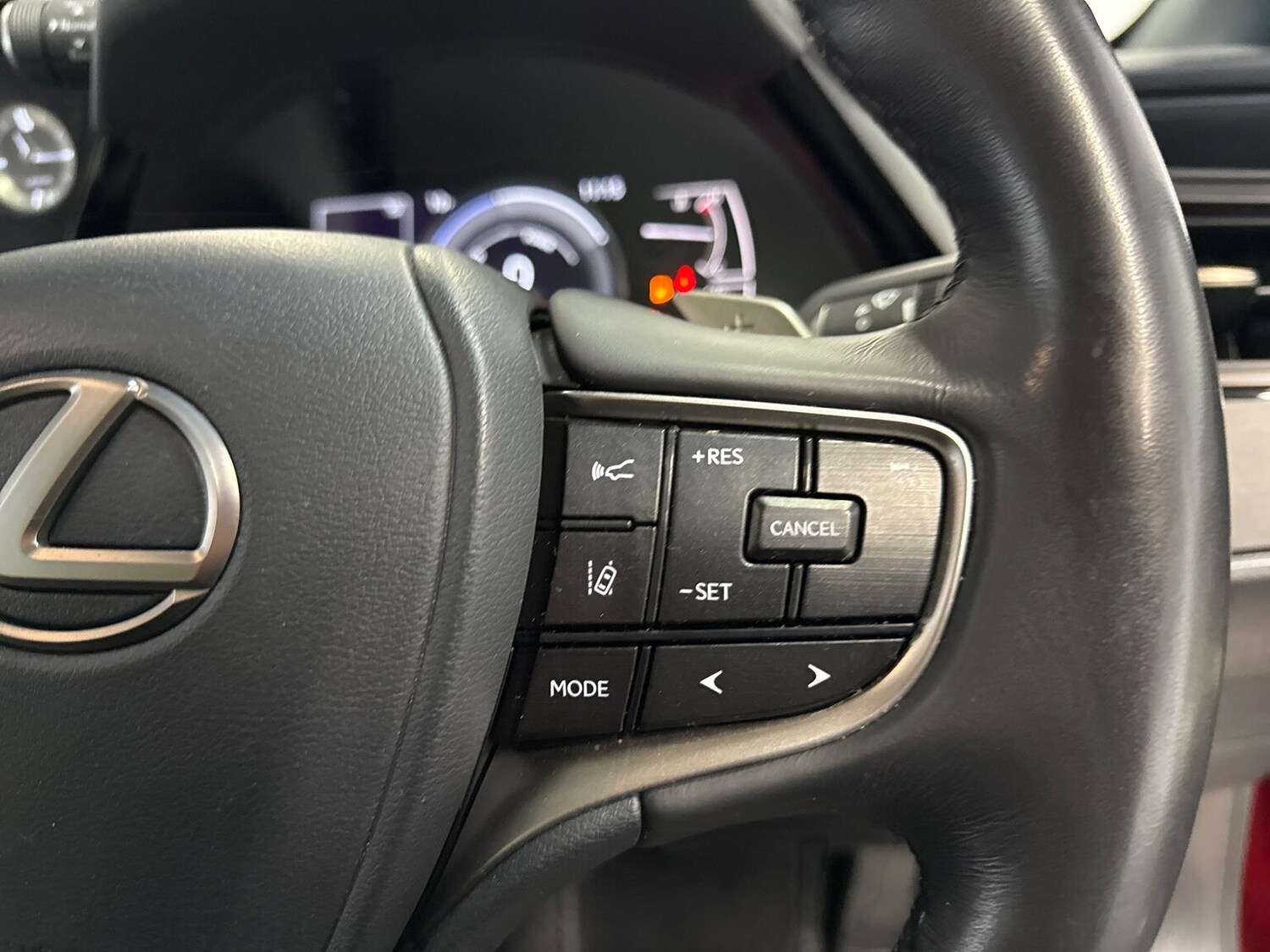 Used Lexus ES 2023 for sale - 76305424: Photo 25