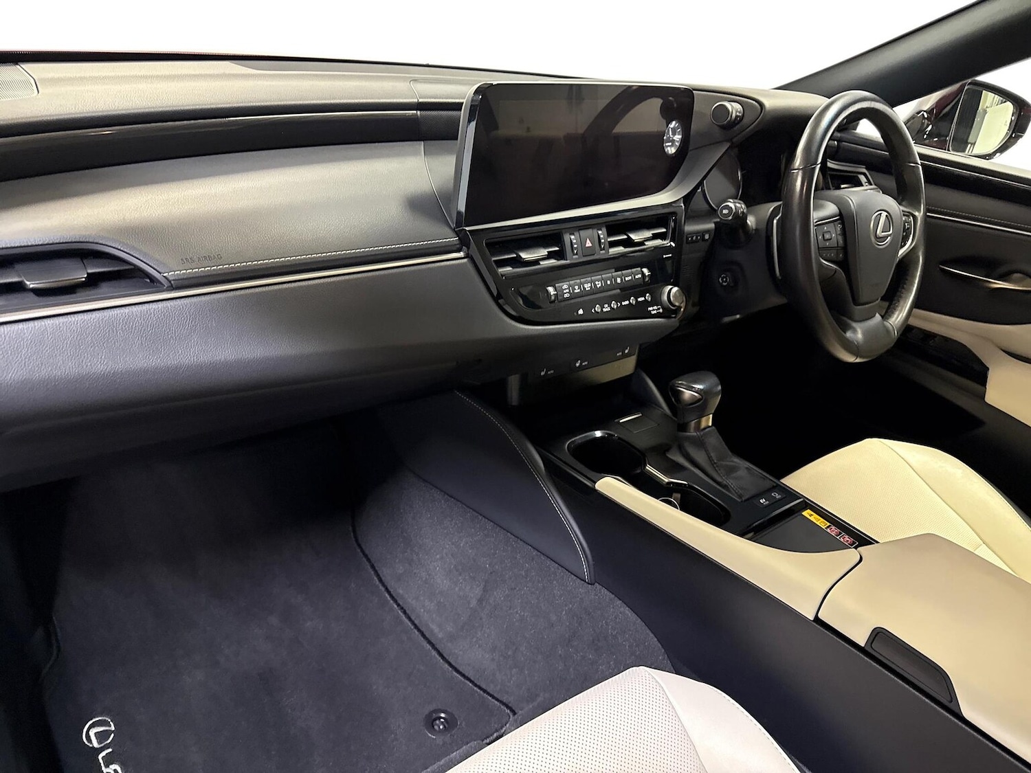 Used Lexus ES 2023 for sale - 76305424: Photo 7