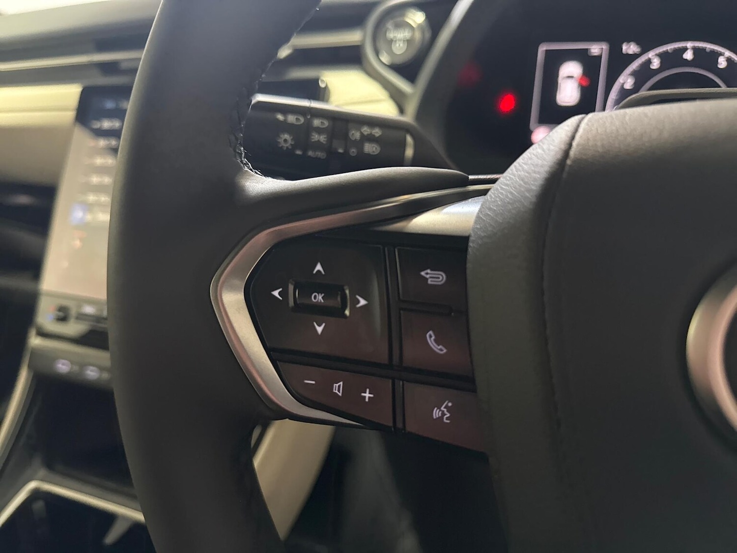 Used Lexus LBX 2025 for sale - 77487537: Photo 24