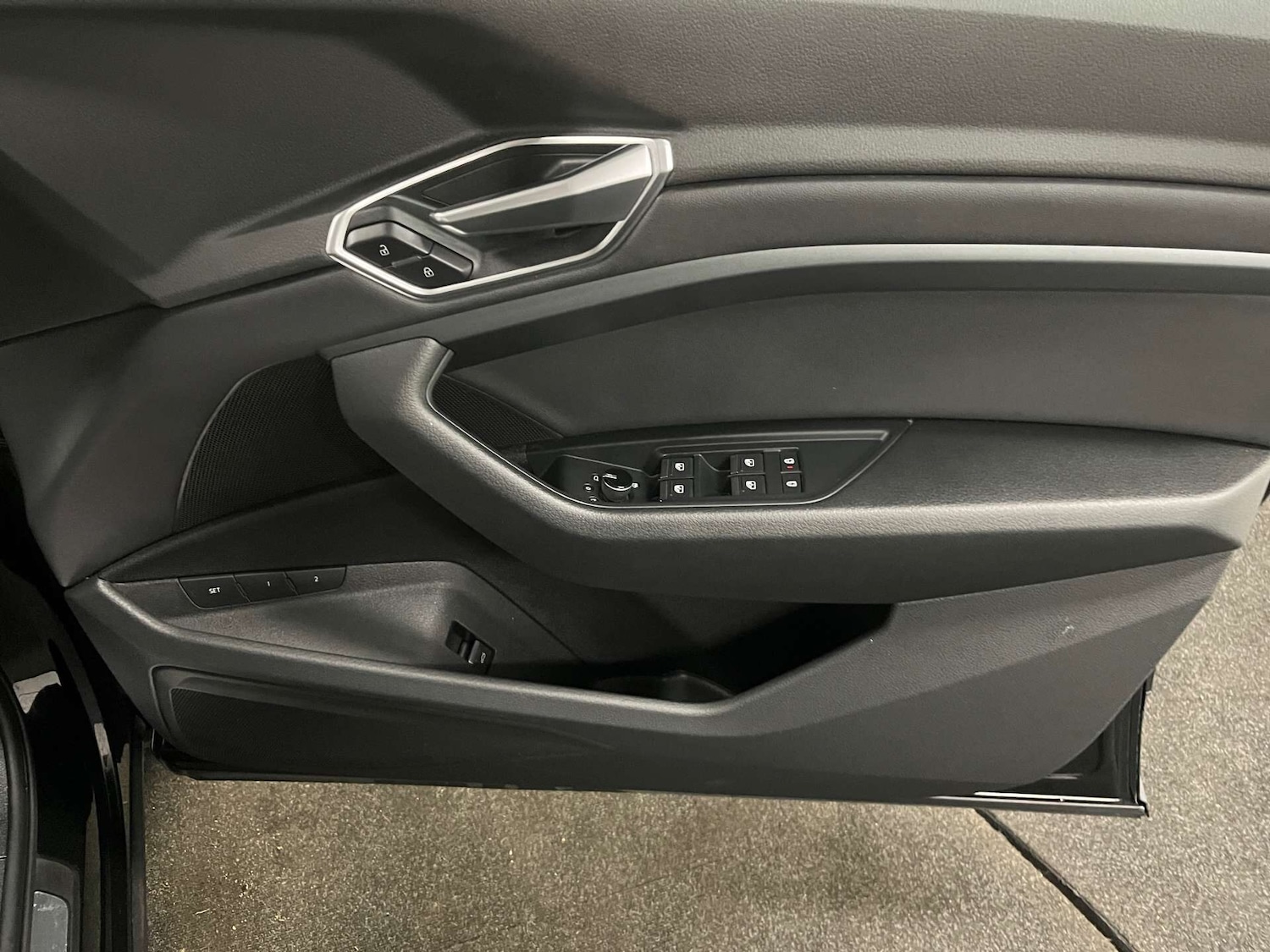 Used Audi e-tron 2020 for sale - 76334344: Photo 13