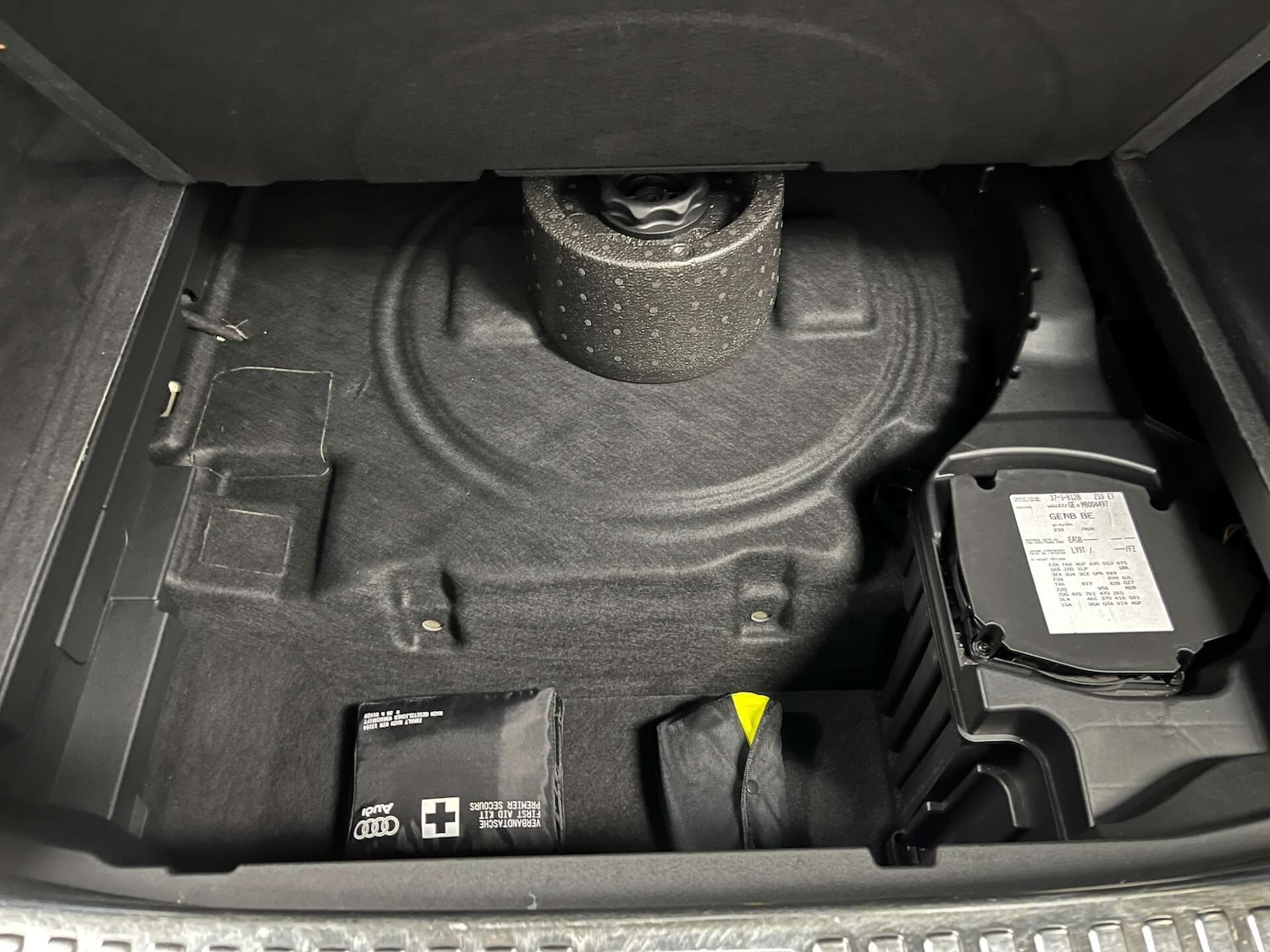 Used Audi e-tron 2020 for sale - 76334344: Photo 37