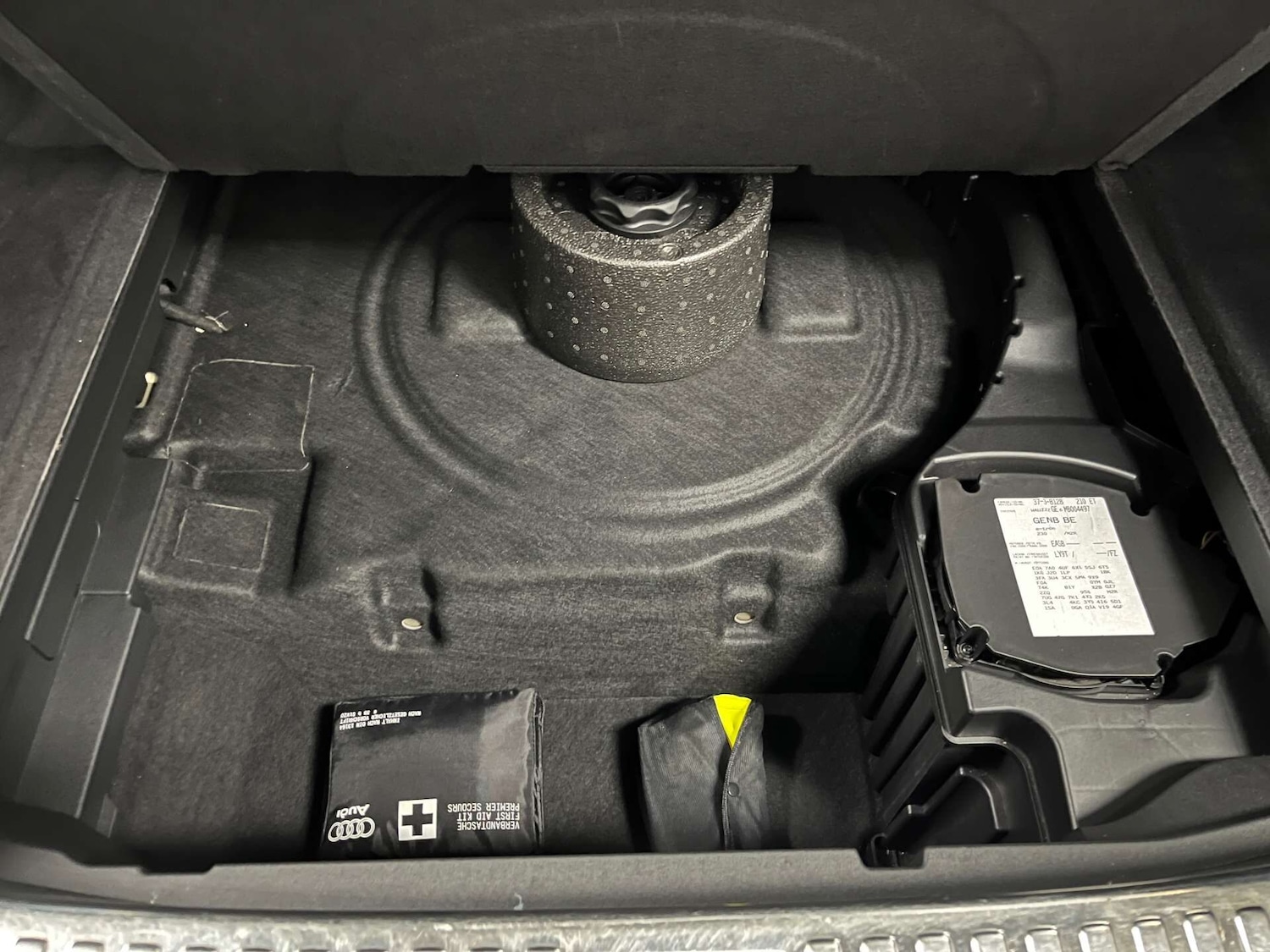 Used Audi e-tron 2020 for sale - 76334344: Photo 42