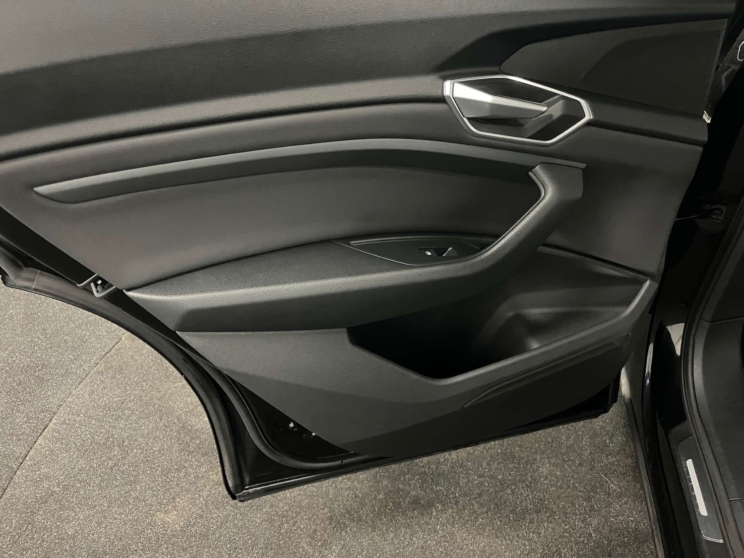 Used Audi e-tron 2020 for sale - 76334344: Photo 47