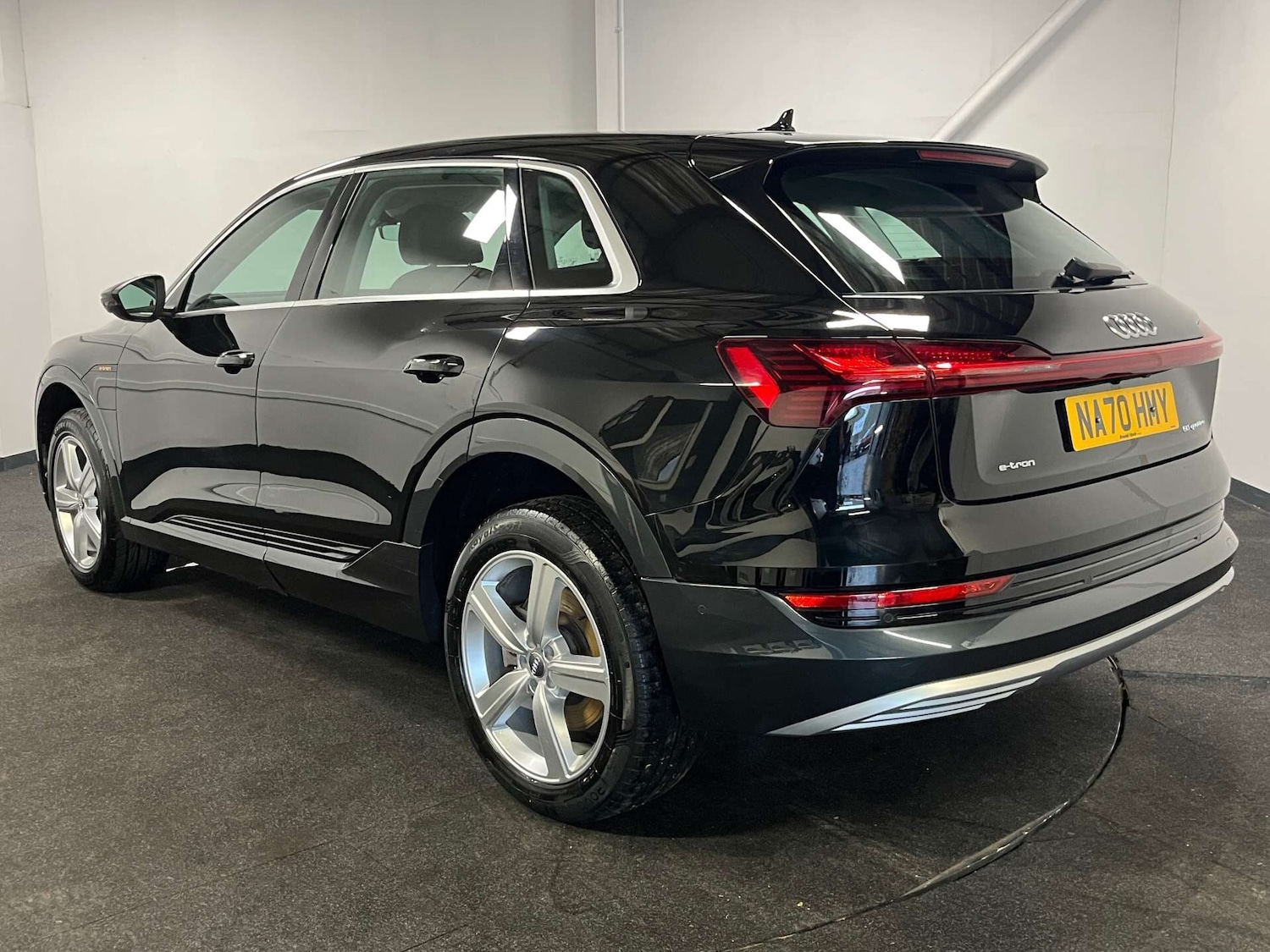 Used Audi e-tron 2020 for sale - 76334344: Photo 5