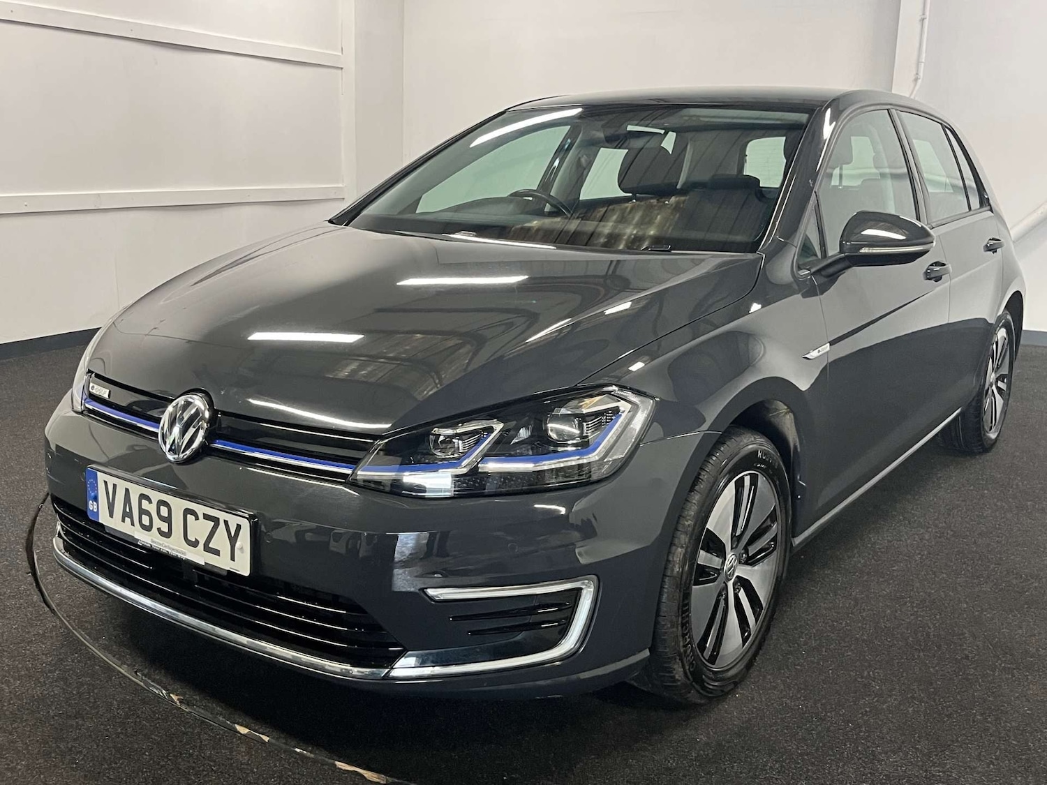 Used Volkswagen Golf 2020 for sale - 76707446: Photo 1