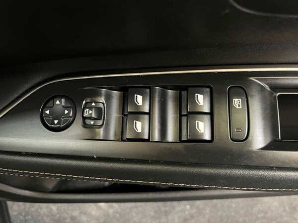 Used Peugeot 3008 2019 for sale - 75643732: Photo 12