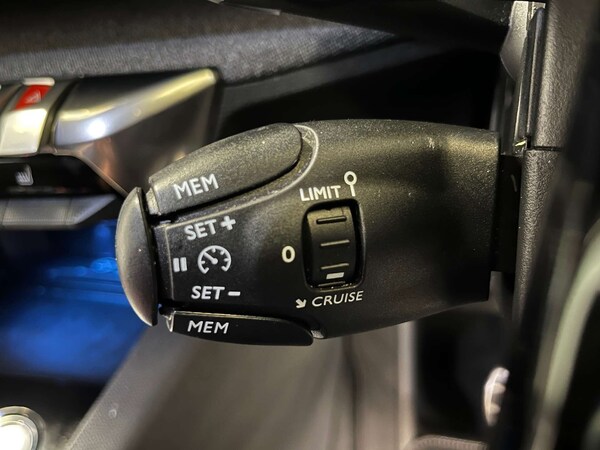 Used Peugeot 3008 2019 for sale - 75643732: Photo 23