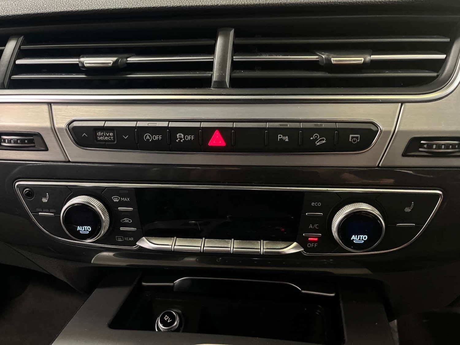 Used Audi Q7 2018 for sale - 76030120: Photo 26