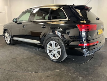 Used Audi Q7 2018 for sale - 76030120: Photo 2