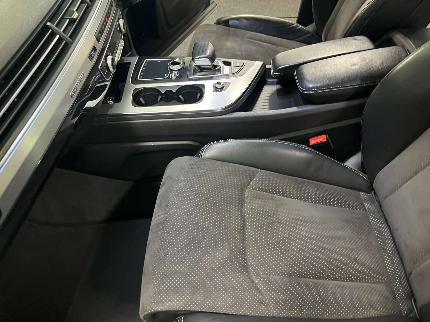Used Audi Q7 2018 for sale - 76030120: Photo 54