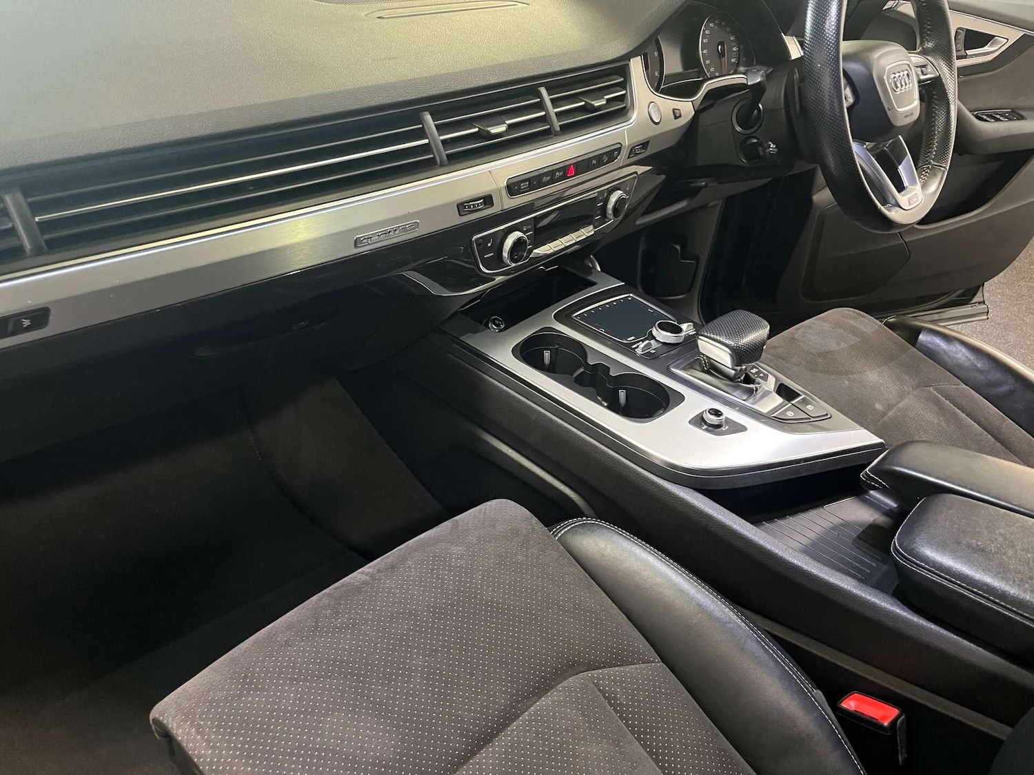 Used Audi Q7 2018 for sale - 76030120: Photo 56