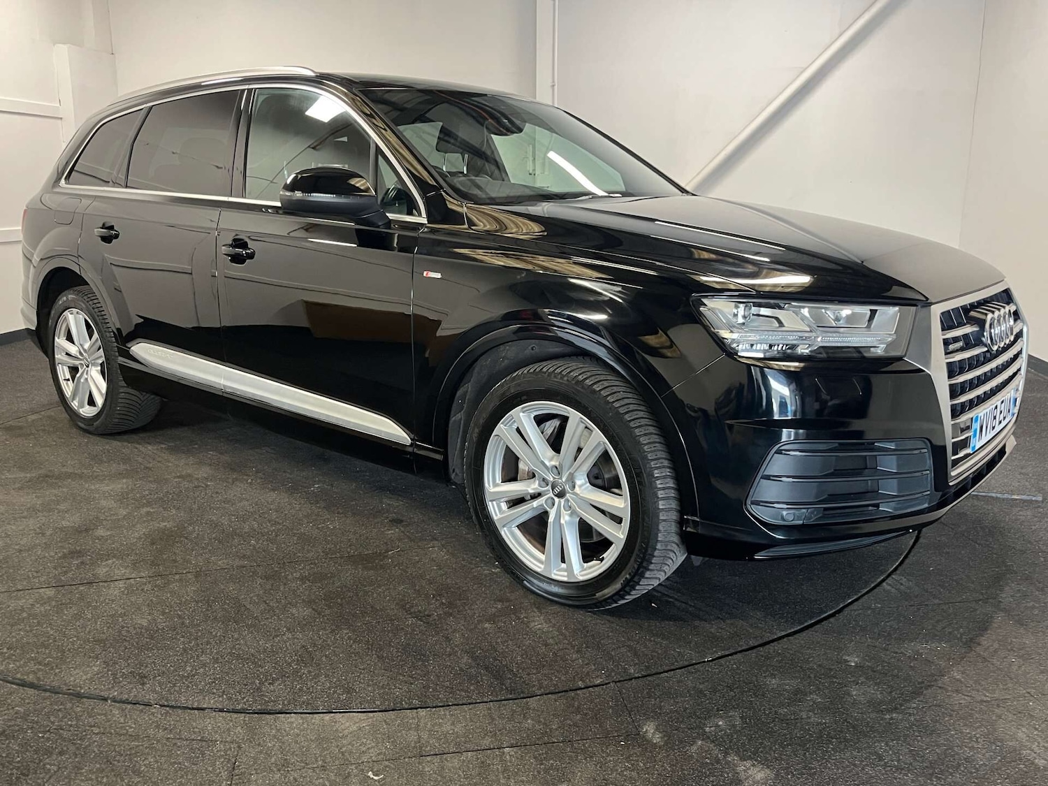 Used Audi Q7 2018 for sale - 76030120: Photo 6