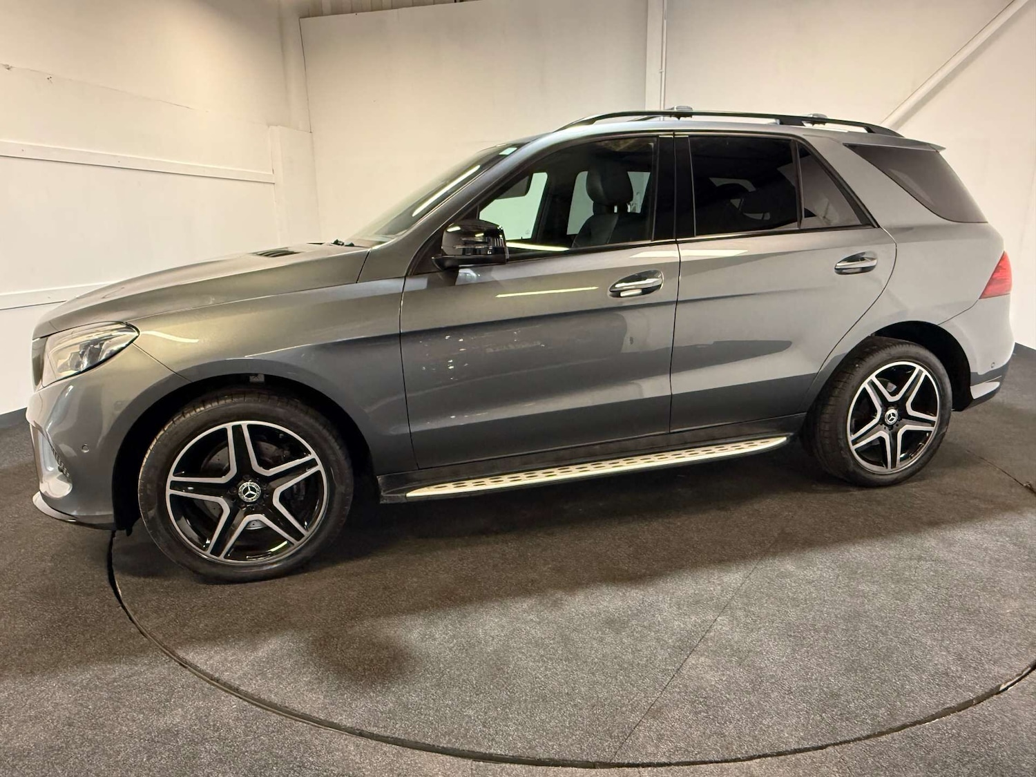 Used Mercedes-Benz GLE-Class 2018 for sale - 76093337: Photo 2