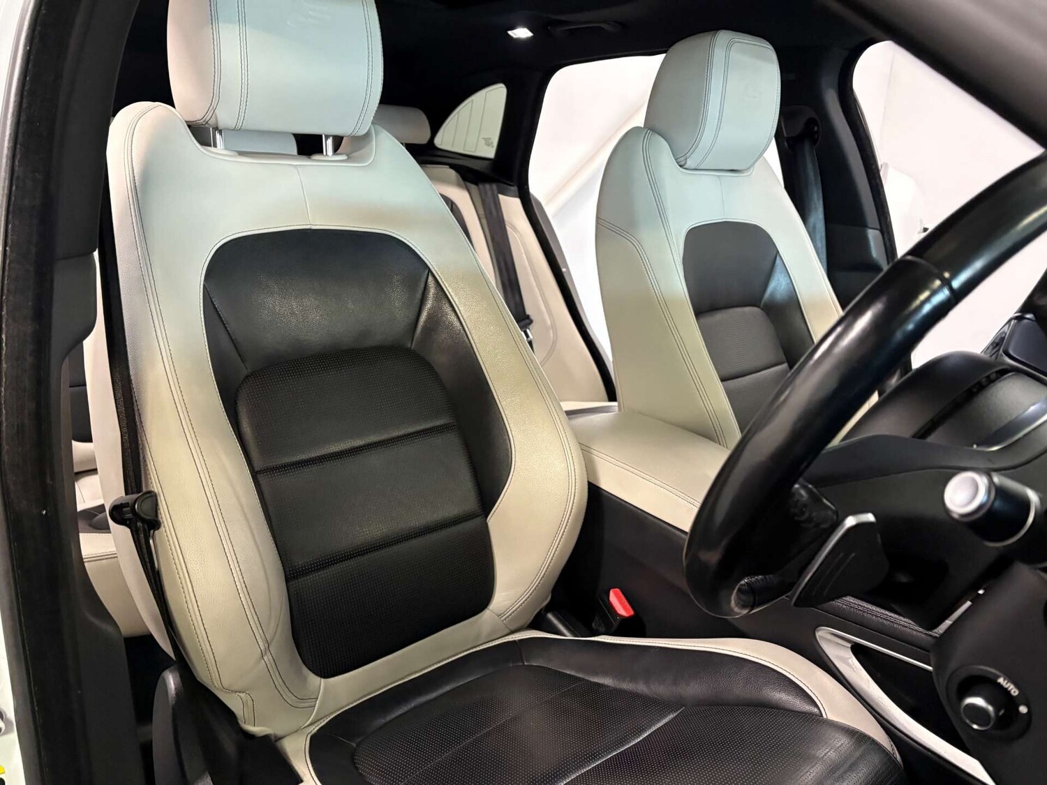 Used Jaguar F-Pace 2017 for sale - 77128997: Photo 14