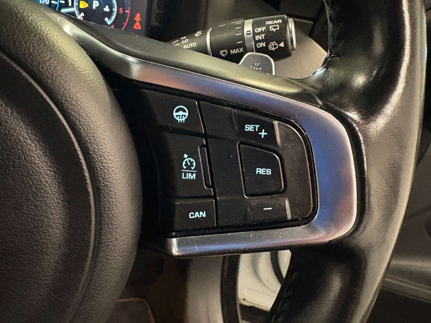 Used Jaguar F-Pace 2017 for sale - 77128997: Photo 21