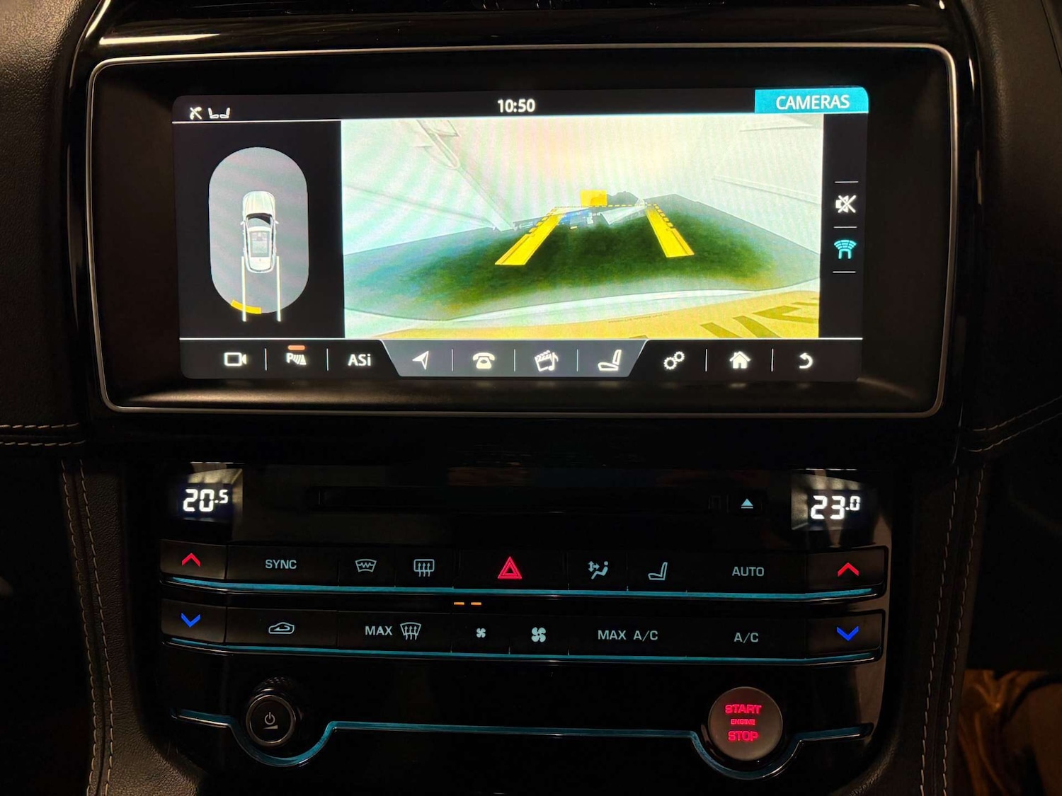 Used Jaguar F-Pace 2017 for sale - 77128997: Photo 28