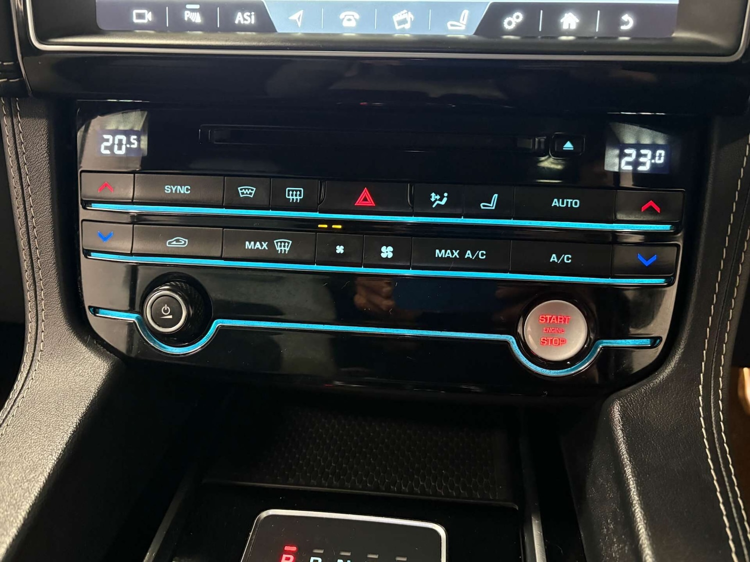 Used Jaguar F-Pace 2017 for sale - 77128997: Photo 29