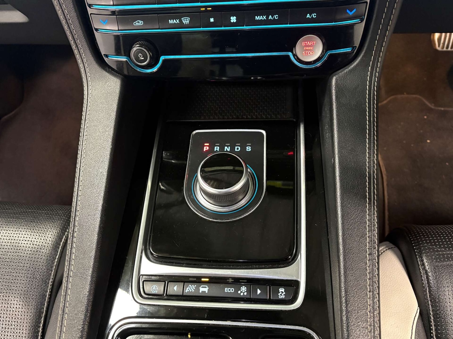 Used Jaguar F-Pace 2017 for sale - 77128997: Photo 30