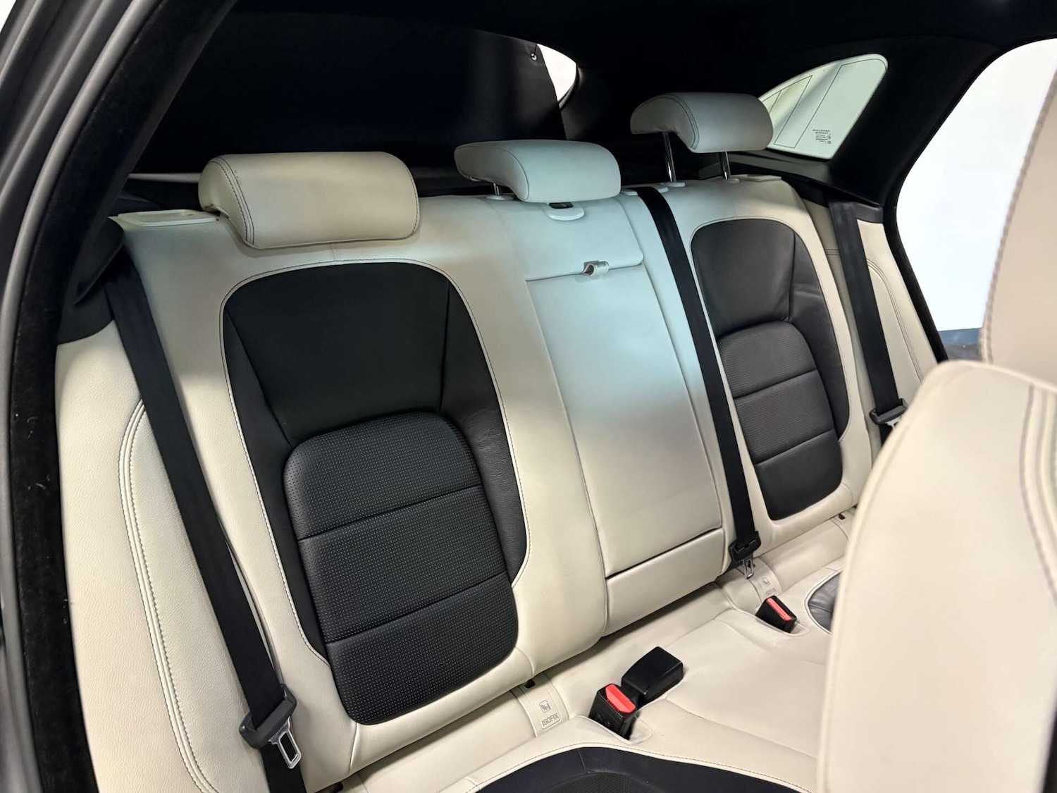 Used Jaguar F-Pace 2017 for sale - 77128997: Photo 33