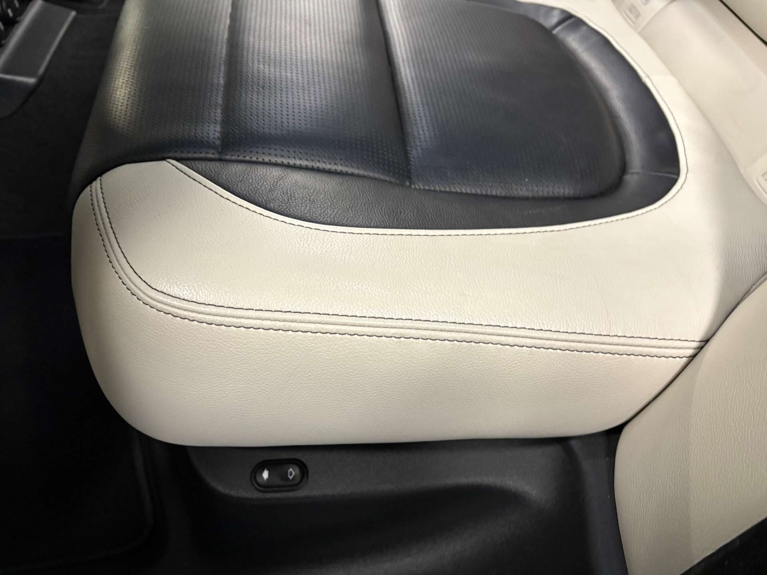 Used Jaguar F-Pace 2017 for sale - 77128997: Photo 46