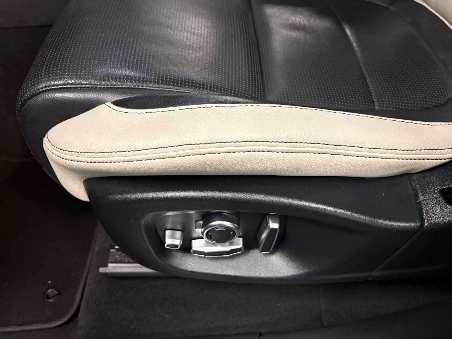 Used Jaguar F-Pace 2017 for sale - 77128997: Photo 51