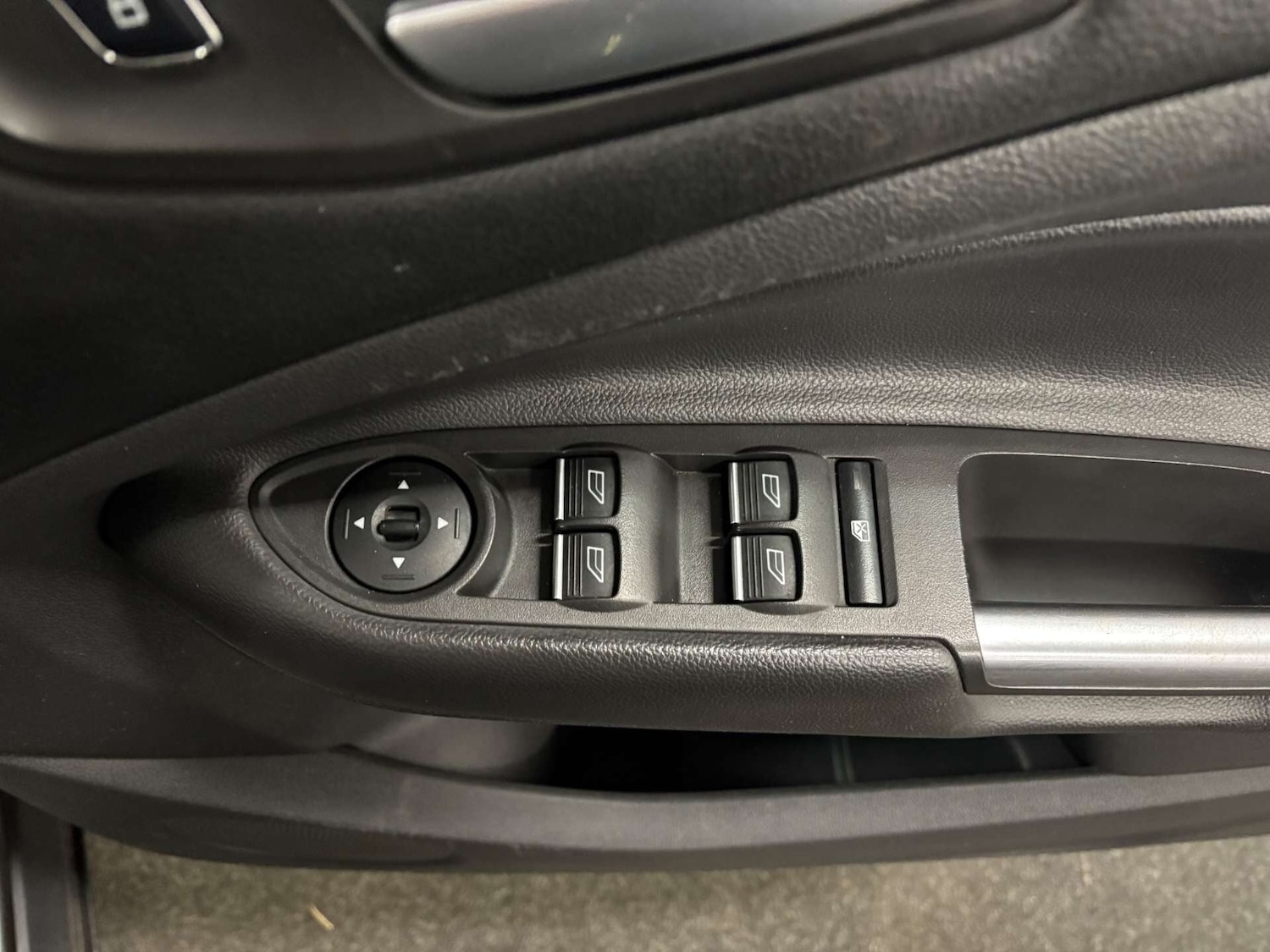 Used Ford Kuga 2016 for sale - 77463022: Photo 10