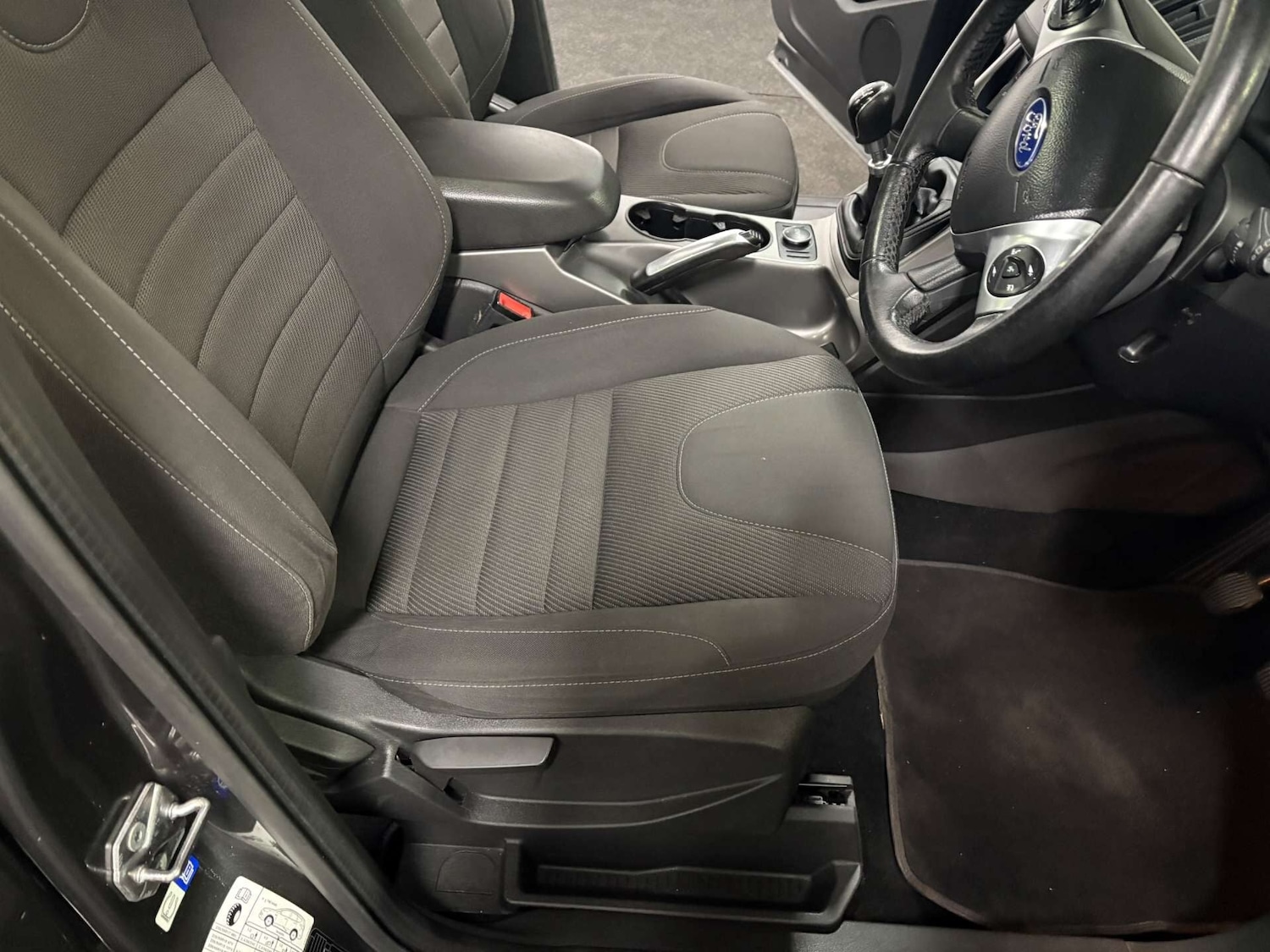 Used Ford Kuga 2016 for sale - 77463022: Photo 13