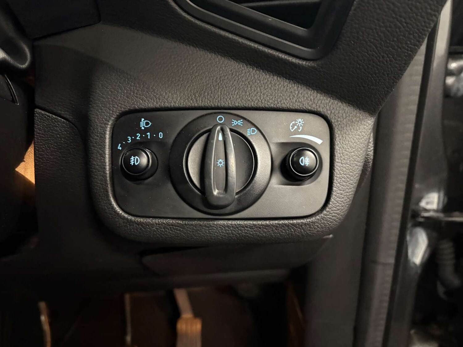 Used Ford Kuga 2016 for sale - 77463022: Photo 16