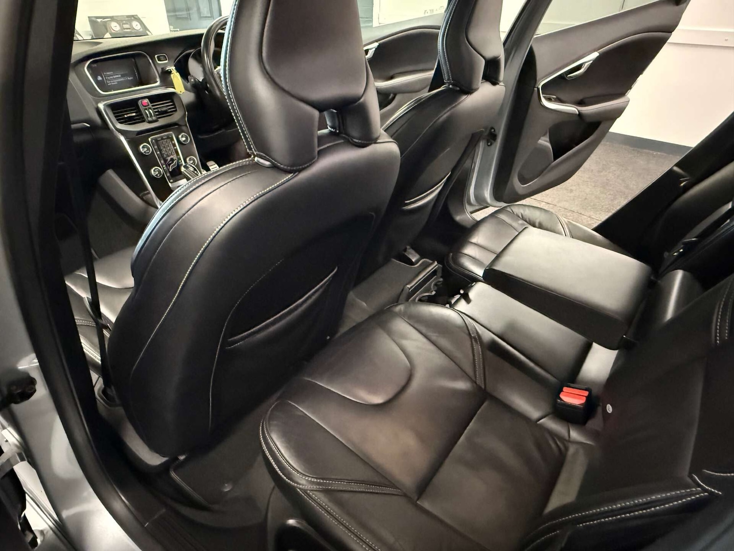 Used Volvo V40 2017 for sale - 76257160: Photo 22