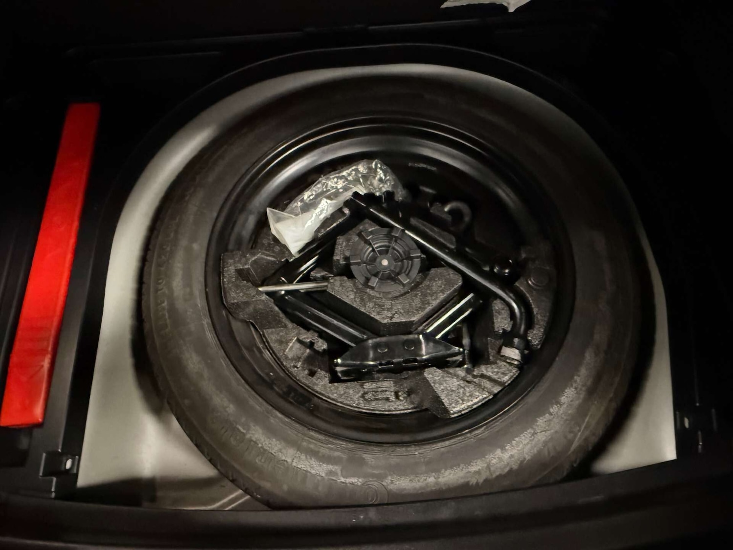 Used Volvo V40 2017 for sale - 76257160: Photo 34