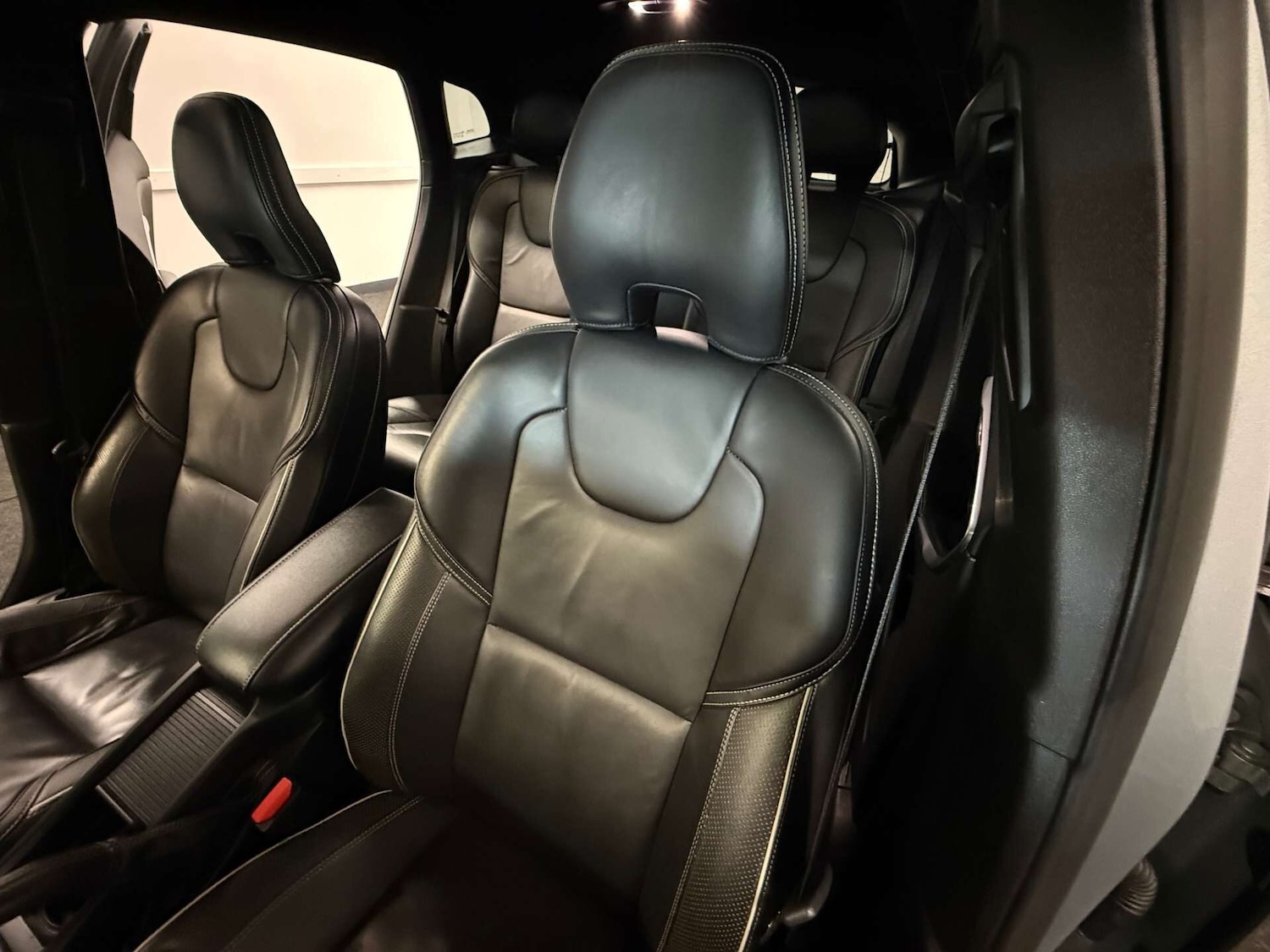 Used Volvo V40 2017 for sale - 76257160: Photo 46