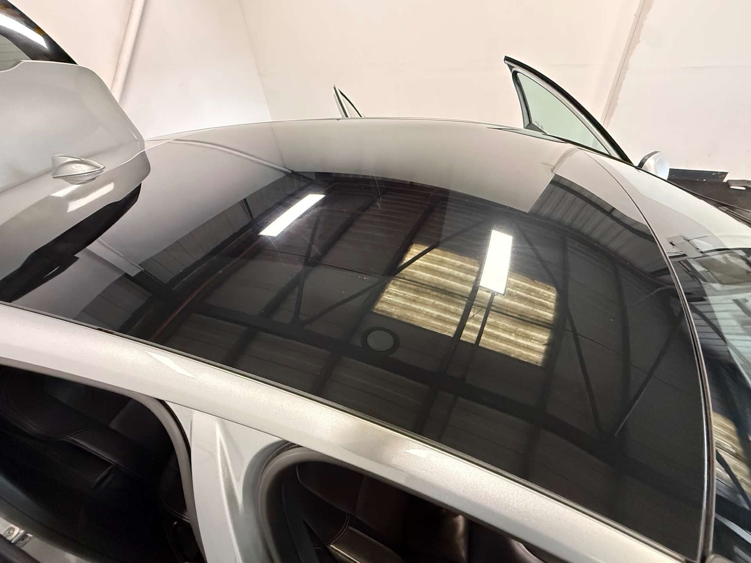 Used Volvo V40 2017 for sale - 76257160: Photo 52