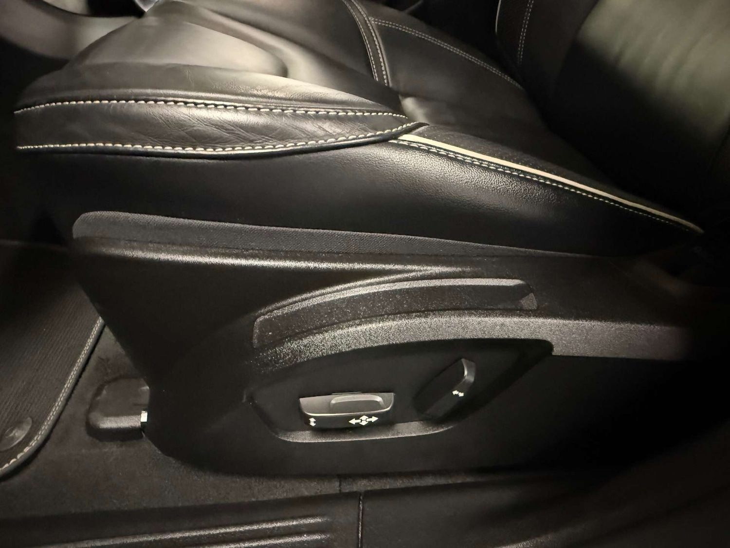 Used Volvo V40 2017 for sale - 76257160: Photo 56